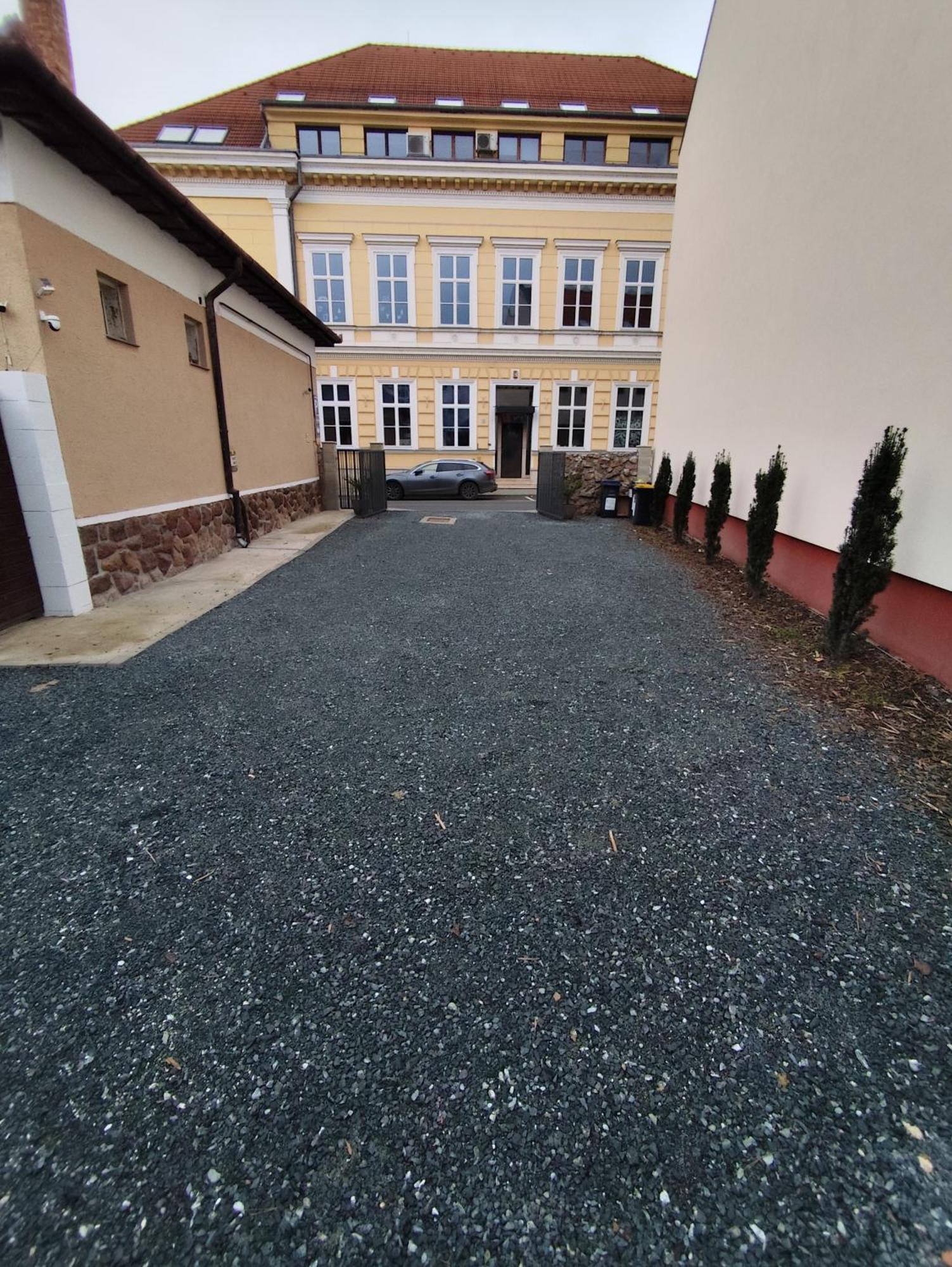 Szent Kristof Apartmanhotel Zalaegerszeg Exterior photo